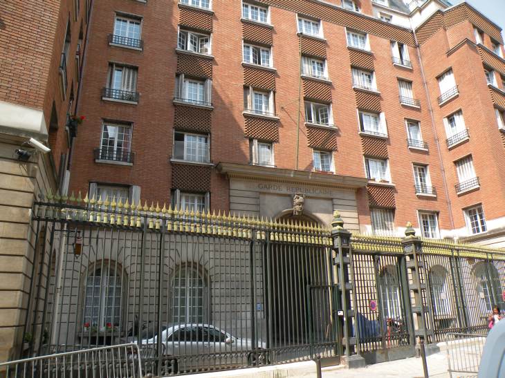  immeuble de la Garde Républicaine, rue Oudinot
